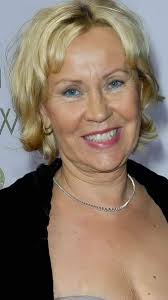 This is Osteen's own CeCe Teneal celebrating 20 years in the arts and  entertainment.I urge you all to Google her.She has an amazing  voice.Let'sshow her some love 🙏❤️🙏https://www.ceceteneal.com/about-cece/