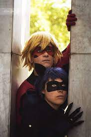 Pin By L3uttercup Fields On Them Cosplays Pictures Miraculous Ladybug Comic Miraculous Ladybug Carnival Face Paint