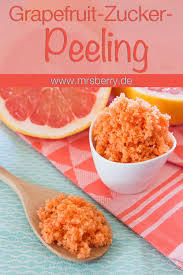 Kaffee, zimtstange und kokosöl in einen topf geben und für 10 minuten bei geringer hitze köcheln lassen. Peeling Selber Machen Kaffee Zucker Peeling