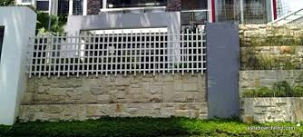 Model pagar minimalis terbaru kombinasi batu alam dan cat warna coklat hijau pagar modelpagar pagarminimalis pagarukir batualam. Beberapa Contoh Paduan Batu Alam Besi Dan Kayu Untuk Pagar Arsitektur Rumah Tinggal Dan Desain Interior