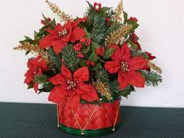 Christmas Holiday Basket Centerpiece Poinsettias Berries Gold Etsy Christmas Centerpieces Diy Christmas Centerpieces Christmas Flower Arrangements