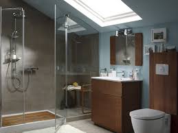 Douche Sur Mesure Moderne Et Raffinee Leroy Merlin Amenager Petite Salle De Bain Amenagement Salle De Bain Salle De Bains Sous Combles