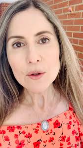 Muchas veces es complicado comprender los designios de Dios, Esta historia  llegó a mi y con urgencia se las comparto. , Es la de una joven de 18 años  que sufre varias enfermedades, que estoy segura ...