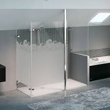 Design Cet Adhesif Pour Paroi De Douche Vitree Est Opacifiant Il Preserve L Intimite Et Diffuse La Lumiere Paroi De Douche Douche Douche Vitree