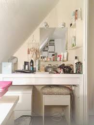 If you have a small dressing table area and not much room for your makeup and beauty products, check these ideas out. Ø¨Ù…ÙˆØ¬Ø¨ Ø§Ù„Ù‚Ø§Ù†ÙˆÙ† ÙØ²Ø¹ ØªÙØ¶Ù„ Dressing Table Ideas For Small Space Findlocal Drivewayrepair Com