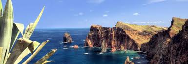 Fotos da ilha da madeira madeira island pictures photos de l'île madère right in the middle of the atlantic, the islands of madeira and porto santo are a haven of natural beauty. Le Portugal L Ile De Madere Voyage De Groupe Par Voyages Lambert