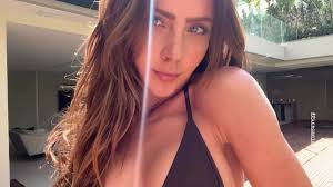 Jade Picon Troca Praia por Piscina e Agita a Web! 🔥 Veja!
