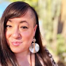 👋🏻 Hello! My name is Sarah Feldman and I am the Owner and Creator of  Bespoke By Feldman, a leather goods company located in Detroit, Michigan. I  design and hand-craft each and