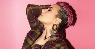 Ich tue das für die, die bisher nicht in der lage waren, ihrer umgebung mitzuteilen, wer sie wirklich sind, sagte lovato in einer mitteilung auf instagram. Is Demi Lovato Gay The Singer Has Come Out As Non Binary And More