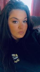 Heather Pinks's Instagram, Twitter & Facebook