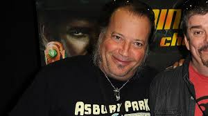 Comic Book Men' star Robert Bruce dead at 62