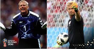 Der däne peter schmeichel war weltgoalie. Uzivatel Fifa Fussball Wm Na Twitteru Vater Und Sohn 20 Jahre Liegen Zwischen Diesen Beiden Fotos Peter Schmeichel War Fur Den Bei Der Wm 1998 Im Einsatz Heute Hutet Sohn Kasper