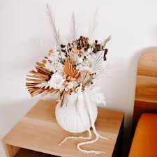 The list is very long since most flowers don't make long lasting cut flowers, especially if they aren't kept cool, but some common ones that do not last include: How Long Do Dried Flowers Last Sunshine Coast Dried Flower Bar