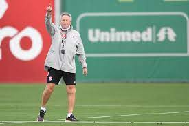 Segundo o treinador, o árbitro raphael claus já tomou. Abel Braga Testa Positivo Para Covid 19 E Nao Comanda O Inter Contra O Fluminense Internacional Ge