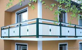 Aluminium In 2020 Balkon Gelander Design Holzbalkon Balkon