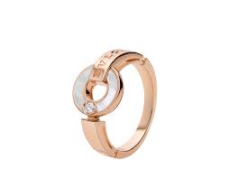 Bvlgari is famous for its glamorous gemstone jewellery, luxury watches, perfumes and leather goods. Bvlgari Bvlgari Ring 357515 Bvlgari