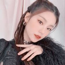 Baik itu kerjasama disekolah, di rumah dan juga kerjasama di lingkungan. 10 Ide Hwang Yeji Selebritas Gambar Gadis Ulzzang