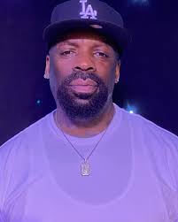 Get your tickets @tk_kirkland is coming to Pasadena. Check him out at the  @theicehousecc 4/5 . Two shows 7:30