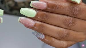 Bonjour à toutes, je pose des ongles en gel, poly acryl gel et vernis permanent depuis plus de 14 ans et j'utilise majoritairement les marques indigo, gelish prothésiste ongulaire sur asse. Ongles En Gel Tout Savoir Sur Cette Manucure Pose Modele Couleurs 365cfr