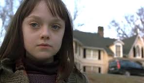 Así luce hoy Dakota Fanning, a 20 años del estreno de “Mente Siniestra”