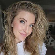 Kallie White's Instagram, Twitter & Facebook