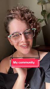 Building a Supportive Community as a Small Creator