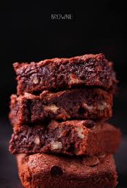 Un Basique Au Quel Personne Ne Resiste Un Brownie Reussit Doit Etre Fondant Pas Trop Sucre Et Si En Plus On Brownie Noix Noix De Pecan Brownie Chocolat Noix