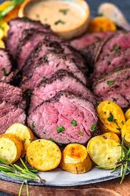 Pat tenderloin dry with paper towels, and sprinkle with remaining 1 tsp. 70 Delicious Christmas Dinner Recipes Beef Tenderloin Recipes Tenderloin Recipes Beef Tenderloin Roast