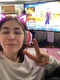 Does anyone here plays Crococrunch? What's your build?