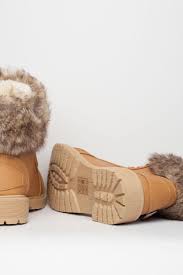 We believe that natural ingredients make for the best skincare and makeup products. Womens Faux Fur Lined Boots Camel Styledup Co Uk