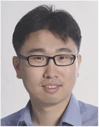 Nanoscale x-ray and electron tomography