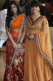 Riteish And Genelia S Wedding Photographs Weddingsutra Genelia looked lovely in a red paithani saree designed by neeta lulla while riteish wore a sherwani. riteish and genelia s wedding