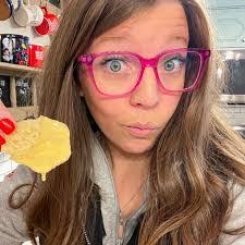 Denise Kiser's Instagram, Twitter & Facebook