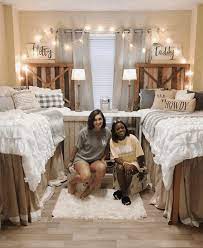 13 College Dorm Decor Ideas You Need To Copy Freshmen Year By Sophia Lee Dorm Room Pictures Dorm Room Styles Rustic Dorm Room