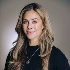 Shelly Pippin's Instagram, Twitter & Facebook