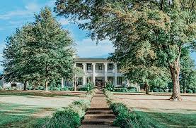 Places in usa places to see vacation destinations vacation spots loretta lynn ranch plantation homes haunted places old houses interior design living room. Reasons To Visit Loretta Lynn S Ranch Traditional Country