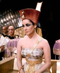 The 1963 cleopatra was a bloated yawnfest that nearly bankrupted its studio. Charting Elizabeth Taylor S Powerful Costumes In Cleopatra Another