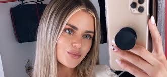 Calvin young is a wealthy businessman and a client of whitefeather & associates. Josh Allen S Girlfriend Brittany Williams Goes Completely Braless In Latest Instagram Update Pic Total Pro Sports