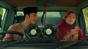 Mengisahkan sebuah keluarga miskin yang terdiri atas bapak (lukman sardi), ibu (cut mini), duta (derby romero), tika (raline shah), dan dodi (fatih unru). 5 Film Komedi Indonesia Sebagai Pelipur Lara Blog Studio Antelope
