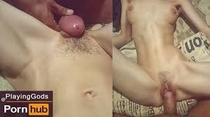 私の恋人は私の猫をなめ、それから私の胃に性交して絶頂します