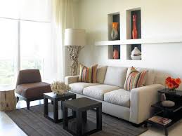 You can give your old home a modern facelift but still keep cool details. Inspiration 29 Simple Living Room Design For Small Spaces