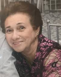 Ha muerto en la paz de Dios la Sra. ANA EUNICE GUTIÉRREZ DE CALORE.  Q.E.P.D. Esposo: Pedro Calore Rizzi Hija: María Antonieta Calore de Amaya.  Hijo político: Luis Amaya Rincón. Nietos: Pedro