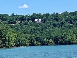 Click on any houseboat for complete information. Eagles Haven At Dale Hollow Lake Vacation Home In Clinton County