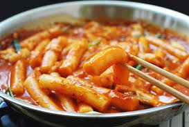 7 Delicious Korean Food Drinks You See In K Dramas Tteokbokki Recipe Tteokbokki Korean Rice Cake