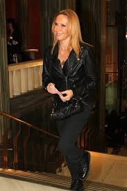 Check spelling or type a new query. Neo Look Gia Thn Ebelina Papoylia H Allagh Sta Mallia Ths I Love Style