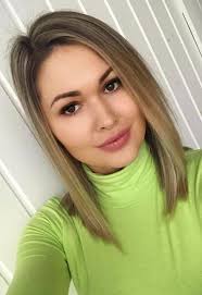 Dette er Anna Anna Gałązka Adrjan❤️ Frisøren på Lotus Klinikk 👌🏻 Anna er  utdannet frisør i Poland 🌟 Etterutdanning : makeup og vippestylist 🌟  Sminke er lidenskapen 👌🏻 Anna har mammaperm og