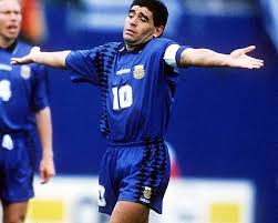 Sign up to get access to all the videos and exclusive content from fc internazionale milano including: Diego Maradona Wie Er Neapel Einte Und Die Ssc Napoli Zum Ruhm Fuhrte
