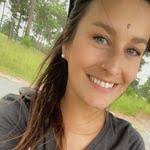 Shana Monroe's Instagram, Twitter & Facebook