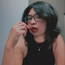 Samantha Carmona's Instagram, Twitter & Facebook