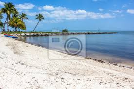 While the beach is free, parking isn't. Der Feine Weisse Sand Von Smathers Beach Key West Florida Smathers Fototapete Fototapeten Tour Tourismus Tropischen Strand Weissen Strand Myloview De